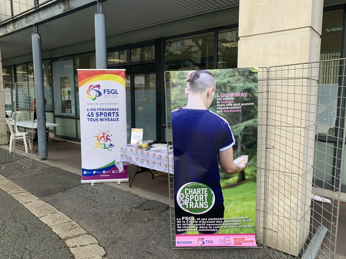 fs_lgbt's tweet photo. La FSGL est présente aujourd’hui au Forum des associations à @VilleVillejuif afin de promouvoir un sport plus inclusif 
On vous attend sur notre stand 
•
•
#fsgl #faisonsdusportensemble https://t.co/KomDSfnCIH