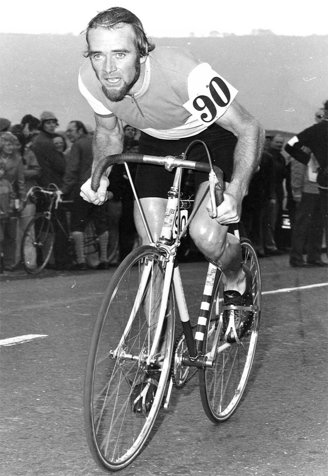 ⚠️HORARIS I DORSALS⚠️
SERGONA PART! 

21.30h Ronda 7;
22, 12, 14, 2, 45
 
21.35h Ronda 8; 
17, 54, 9, 43

21.40h Ronda 9;
16, 18, 4, 53, 42

21.45h Ronda 10;
34, 31, 37, 51

21.50h Ronda 11;
41, 21, 13, 44

21.55h Ronda 12;
6, 24, 10, 19