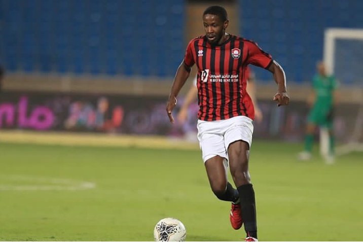 griffe_2_FOOT's tweet photo. 🇸🇦Arabie Saoudite: Buteur à la 91e minute hier soir face à Al-Faisaly, Arnaud Djoum🇨🇲 a permis à Al-Raed de s’imposer 2-1 lors de la 29e journée de championnat https://t.co/rU8kceGA1P