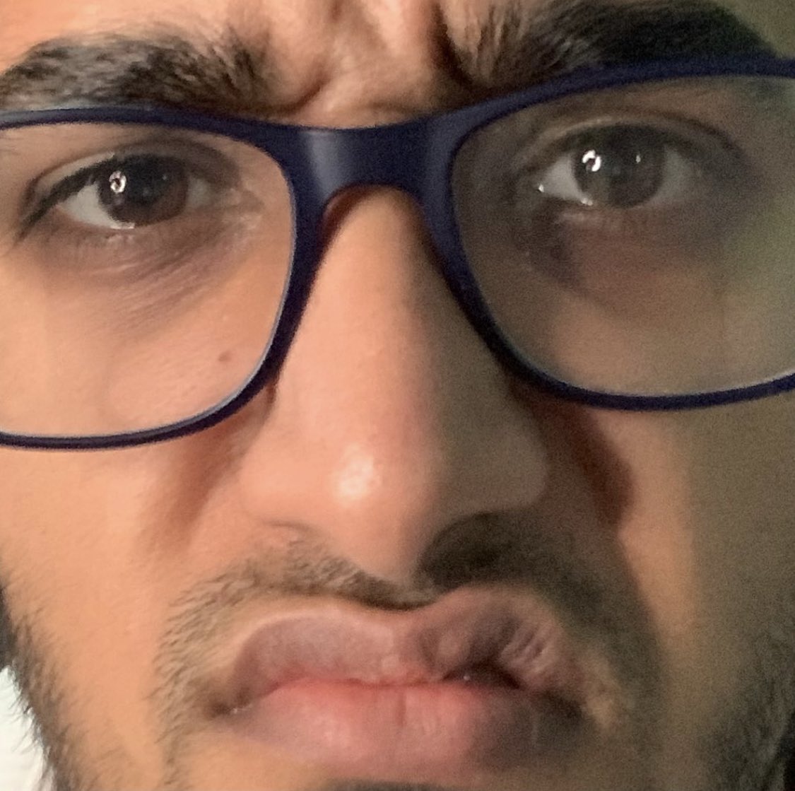 WhatsMaaz's tweet photo. my face when people tell me im into big tiddy goth girls https://t.co/rpgFpWVp1W