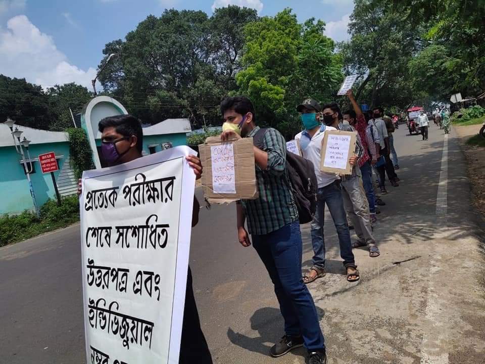 pijushsantikary's tweet photo. We want systematic reform at WBPSC.

Give RRB NTPC and Group D exam dates. 1.5 year is not enough to select vendor of the examination? Stop playing with students' lives. 2.5 crore aspirants are waiting for the exam dates.
#speakup #RRBExamDates
#SpeakUpWBPSC
@MamataOfficial https://t.co/9ITkxj2iDA