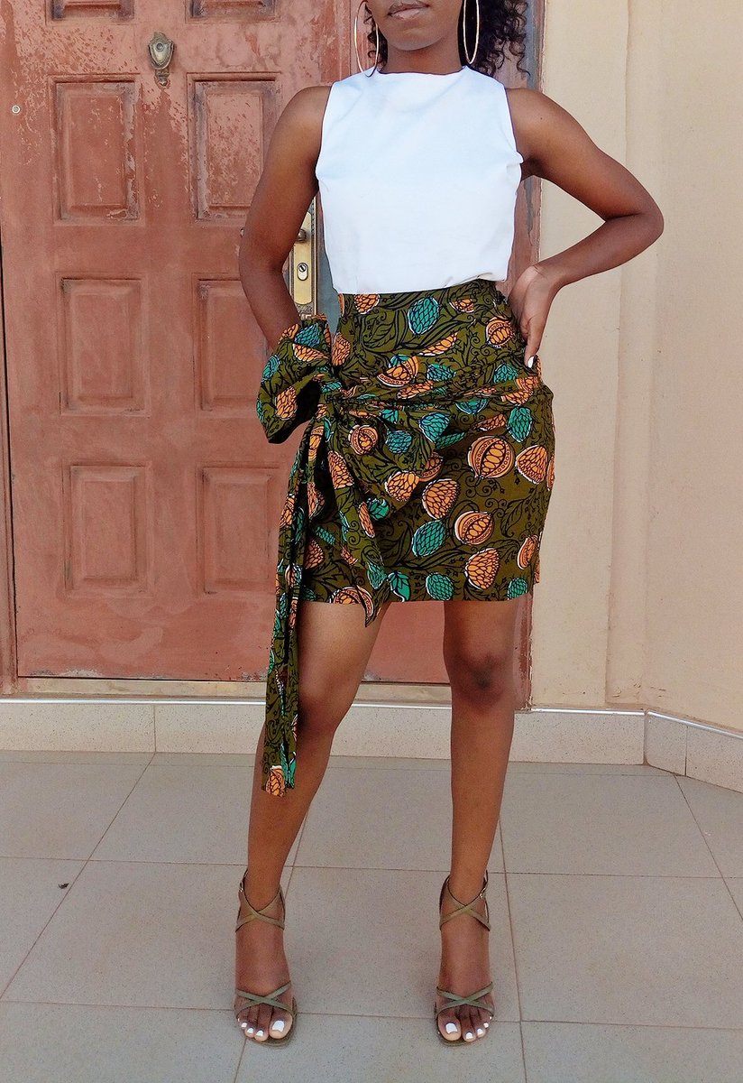 You can get this skirt @ K150.You can also Shop our Store online if you're in other Countries https://goldentraib.afrikrea.com/en Please Help Us Retweet And get this Thread Everywhere.A Thread of Outfits by My Sis  @thefeministmod and I. #Fashion  #AfricanFashion