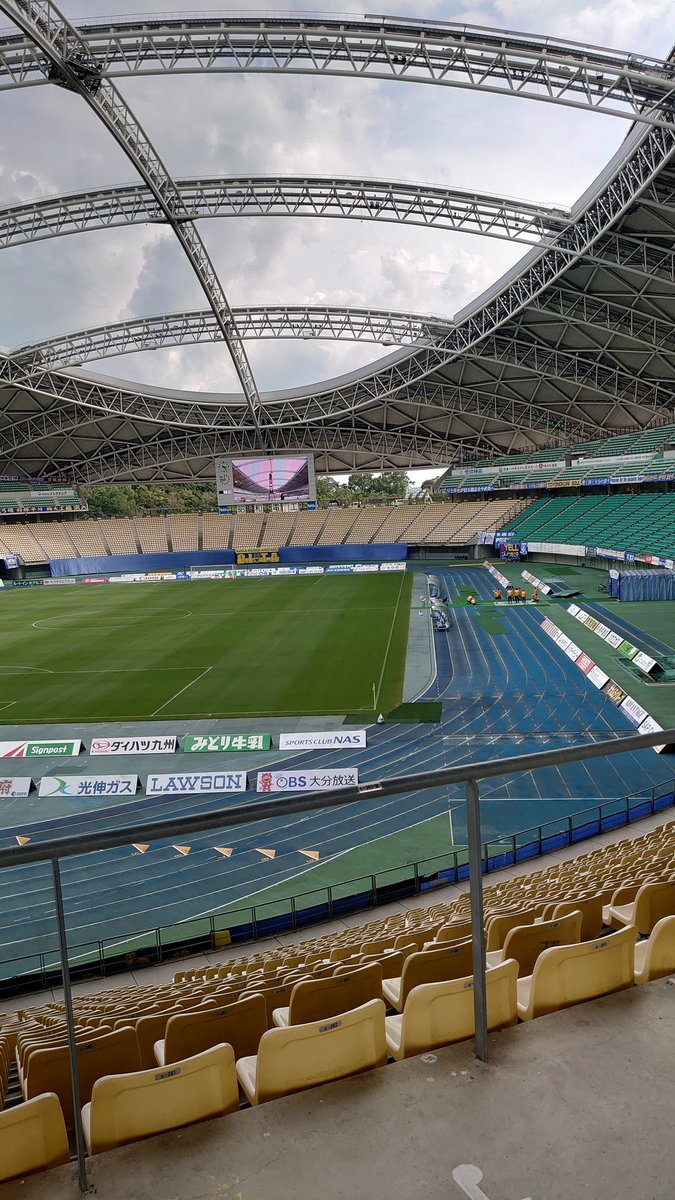 榎 徹 ホームゲームfc東京戦キックオフまで3時間 スタジアムは準備を整え皆様をお待ちしています 海と日本プロジェクト では楽しみながら環境問題を学べます また グルメでは てったこ が復活 トリサポプレートや知念選手 町田選手監修の弁当も