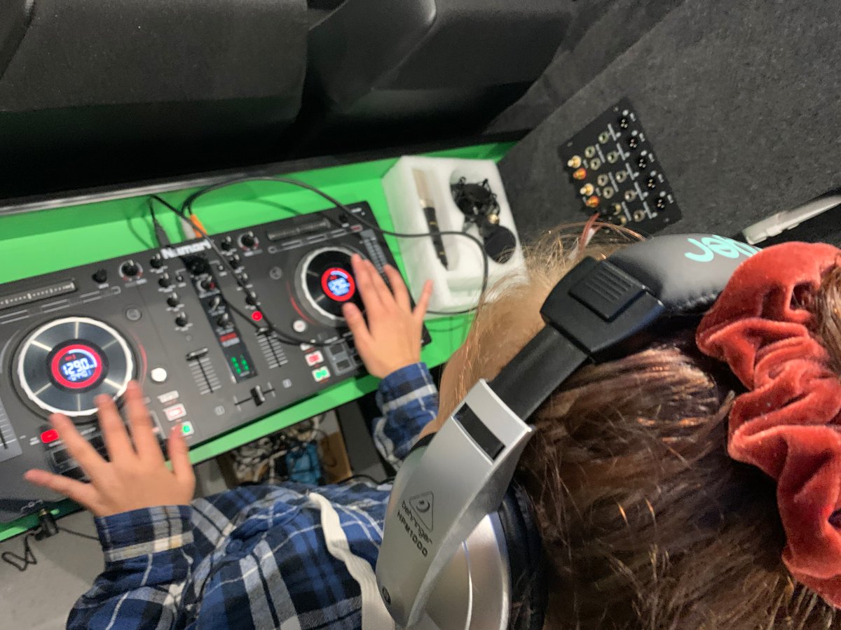 SoundCommunitie's tweet photo. Out in the #boombus again for @_oceanyouth for #streetbased youth work with @YouthGenesis in Foxhole, #Paignton. YP had a go at Live Music Production, DJing and Rapping. KaliVìbz joined us who rapped over a young person's track. Funded by @ThisTorbay @TNLComFund @WeAreSanctuary https://t.co/sD1NaIYLMC