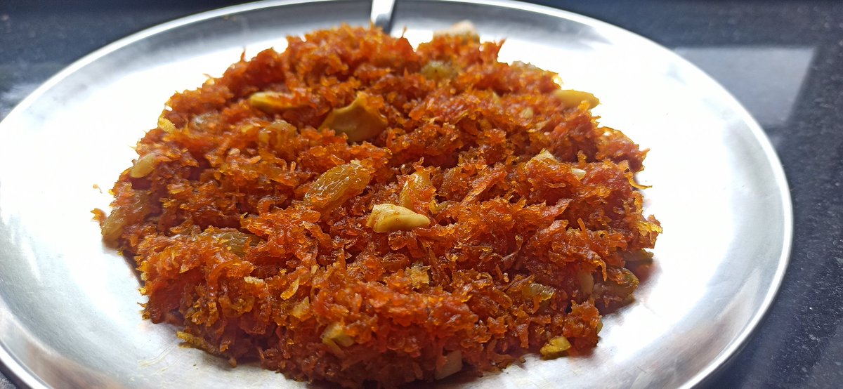wishluvgraphy's tweet photo. Weekend Start...
Saturday Morning... 
Kuch meetha Ho jayee...
Gajar Ka halwa...
😋

#photographylovers #sweet #gajarkahalwa #kuchmeethahojaye #yummy #saturday #morningvibes #wishluvgraphy #mydiary #clicking #myhobby #love #halwa #skillsneverdie #traveleatclickmemories #tecmwish https://t.co/ccbl0NYvVk