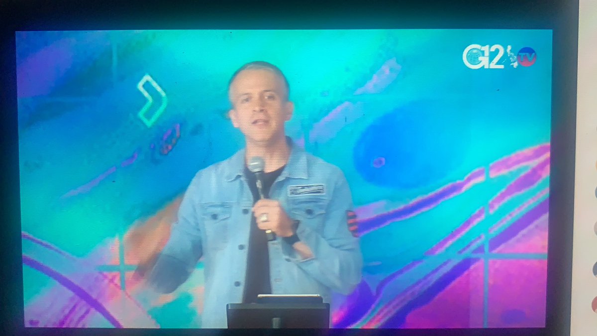 upeecre's tweet photo. 1st speaker Ps. Jorge Catano.. Day 3 of #CampusRevWR1 🙏🏻🙏🏻 https://t.co/4GHS3rn1Kt
