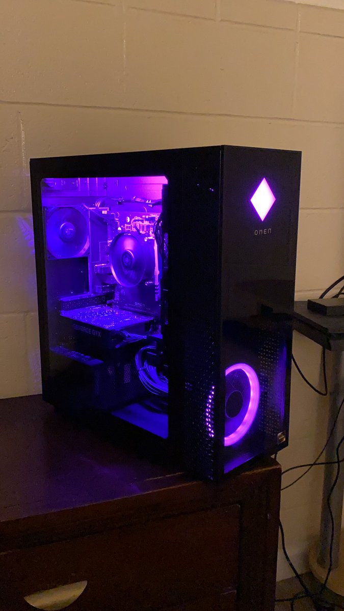 People say you should never take work home with you..... they never said anything about not taking your work pride home with you. Just got this pc today and gave it a magenta style! #NewTMobile #MagentaMagic #MAGENTA