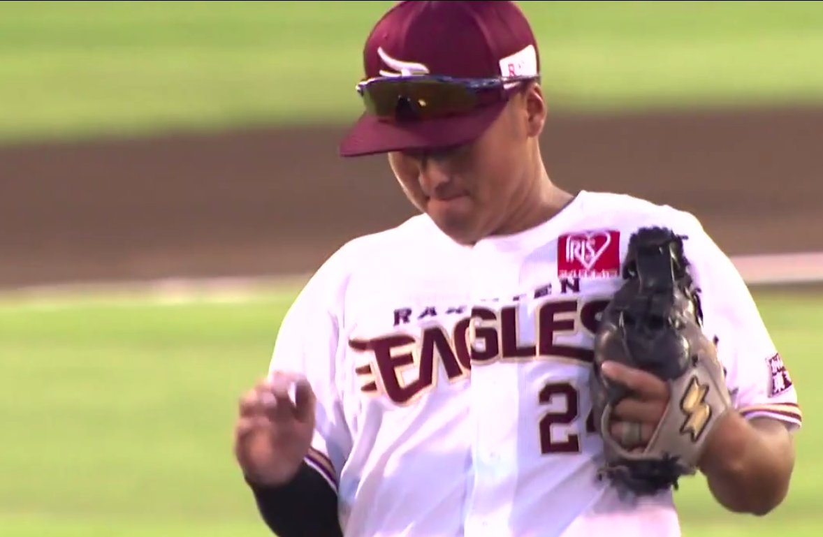 黒川史陽選手が昨日の試合で使っていたグラブ ウェブこそ異なりますが