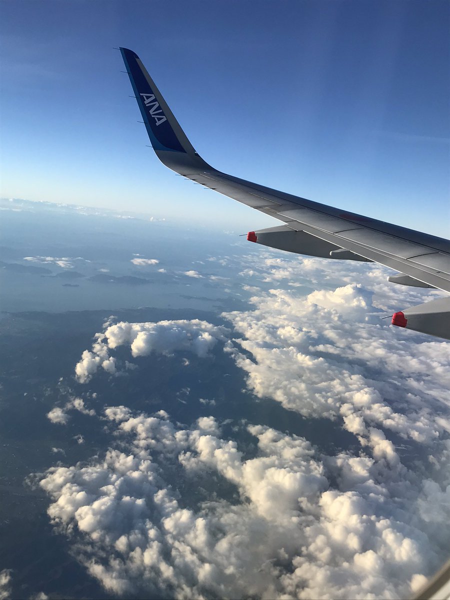 大阪航空専門学校 先日の福岡ー伊丹の画像です ちょうど夕暮れに移る時間のフライトでした 関西空港もよく見えました 来週は 沖縄で進路説明会があるので 関西空港から沖縄の那覇空港に行きます また写真あげますね Ana 飛行機好き 空 大阪航空専門学校 先日の福岡ー伊丹の画像です ちょうど夕暮れに移る時間のフライトでした 関西空港もよく見えました 来週は 沖縄で進路説明会があるので 関西空港から沖縄の那覇空港に行きます また写真あげますね Ana 飛行機好き 空