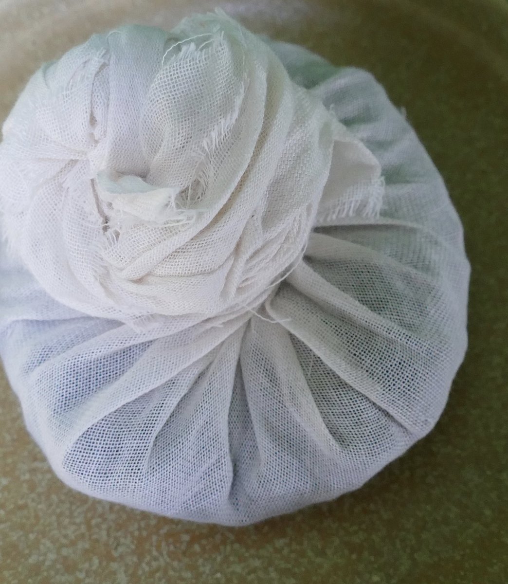windyhollowscot's tweet photo. Tea experimentation at the end of growing season ๐ have a lovely weekend everyone ๐ฟ#organic #terroir #provenance #agedtea #thee #tee #biotee #teamaker #camelliasinensis #Perthshire #Scotland #tealeaf #teagrower https://t.co/YBmCXZOssk