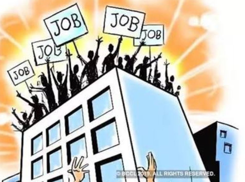 ADITYA20121989's tweet photo. @speakupRRB #RRBExamDates
#RRBExamDates

✔HIGHEST unemployment.

✔ No news channel is covering students issue

✔Population is increasing but jobs are declining. https://t.co/5aiyNhzirg