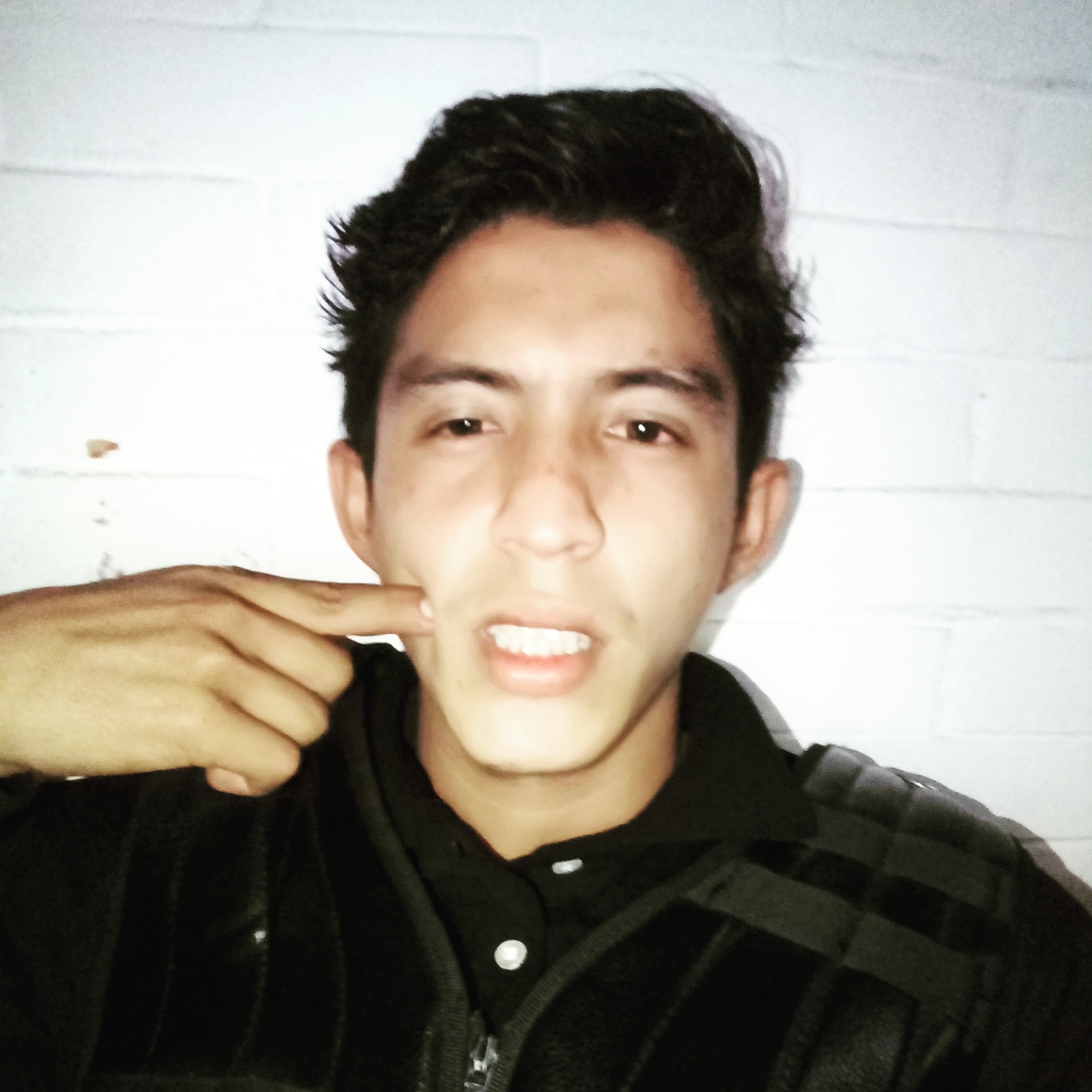 #facecool #beautifulmen 😎 #nightphotography #Mexico #Iztapalapa No importa dónde, con quien y en que momento estés... sonríe #Smile https://t.co/Wrqeu3dCYk