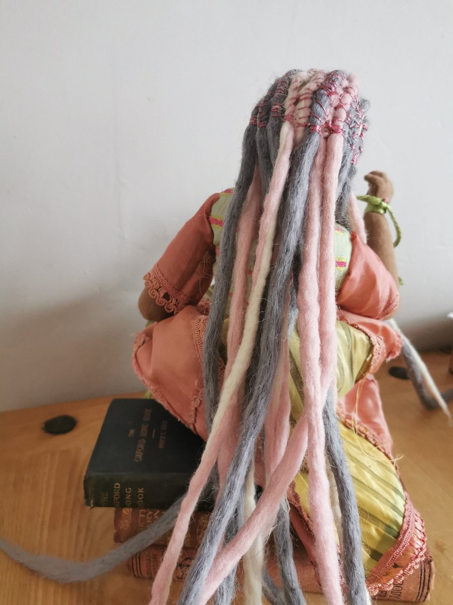 Dollswithattit1's tweet photo. Repunzel, a modern take on the Grimm tale! #UKGiftAM #UKGiftHour #shopindie #supportsmallbusiness #giftideas #custommadedolls #FairyTales #ecofriendly https://t.co/cHJNZipZUO