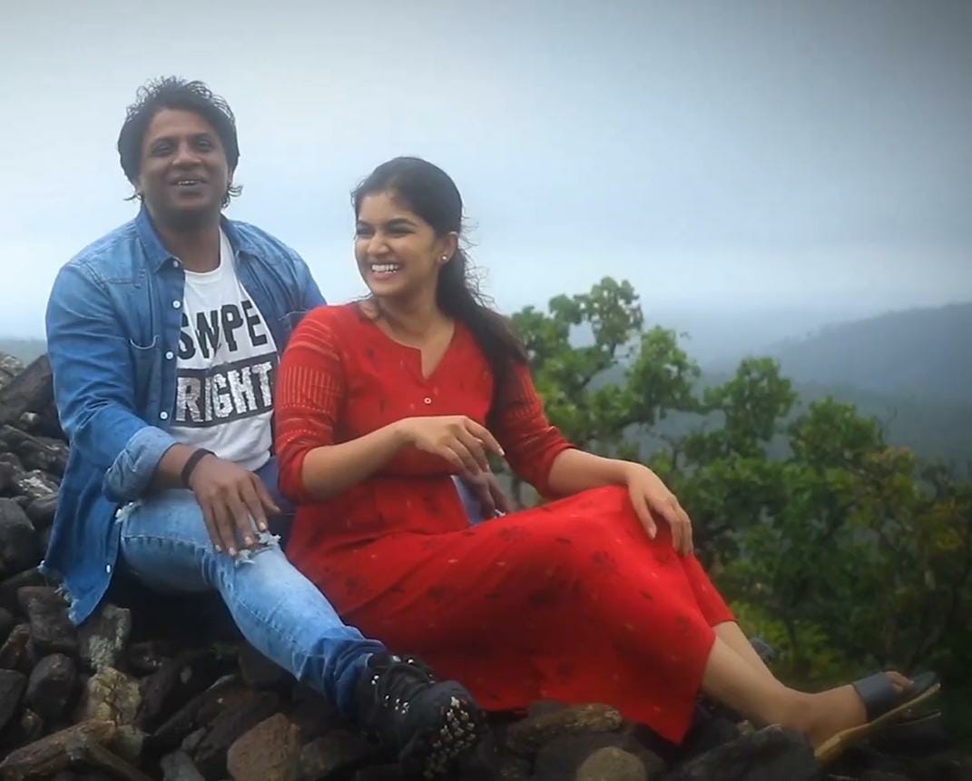 SagarManasu's tweet photo. #Salaga #Maleye Out Now 
song link -> https://t.co/mgCKdoVCsr
What A Song ಗುರು , ಹೆವಿ ರೊಮ್ಯಾಂಟಿಕ್ , Lovely 😍👌👌👌
@OfficialViji @kp_sreekanth @SanjanaAnand11 @charanrajmr2701 https://t.co/PJNTMgbq8F