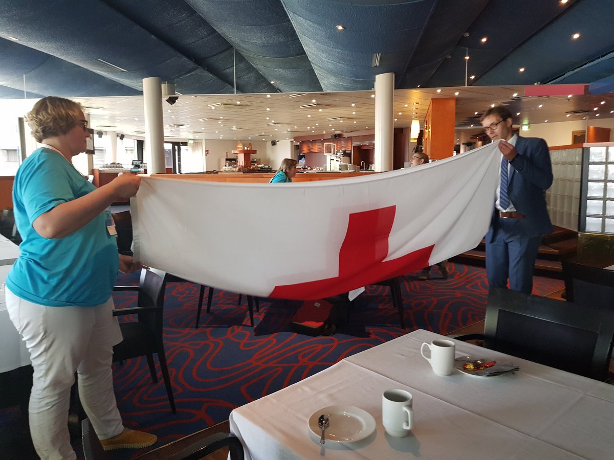 Punaisen Ristin yleiskokous toteutettiin tänä vuonna ihan uudella tavalla: etänä ja yhtä aikaa 11 paikkakunnalla. Tämän tapahtuman viestintää oli ilo tehdä! <a href="/PunainenRisti/">Suomen Punainen Risti</a> #SPRyleiskokous pic.x.com/iM3UGitD7o