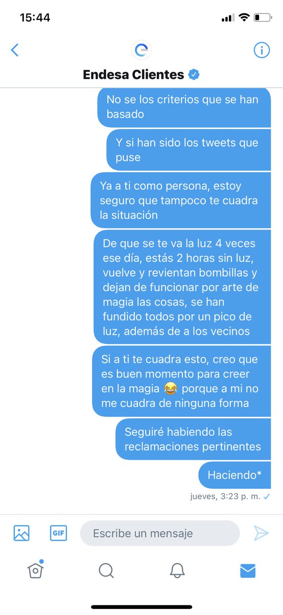 MiguelManasMrl's tweet photo. Seguimos con los sin vergüenzas de @Endesa. Hoy adjunto captura de pantalla porque me dicen que por una subida en la tensión no se queman todas las cosas de casa, ¿mi repuesta ? La magia existe. Comenzamos con la demanda y abogados☺️@DNDConsumidor https://t.co/KLUcKcmO6q