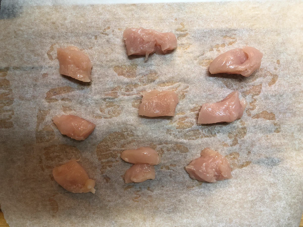 油も粉も使わない低カロリーチップス！材料は「鶏ささみ」と「塩胡椒」以上。