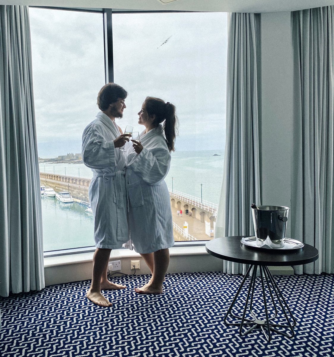 joaopedro0405's tweet photo. Um brinde a nós meu amor, por tudo aquilo que ultrapassámos , lutámos e conquistámos e ainda vamos consquistar 🥂🙏🏼
Amo-te mais que tudo e estarei sempre aqui para te fazer feliz ❤️🦦 https://t.co/WHfroRiSmW