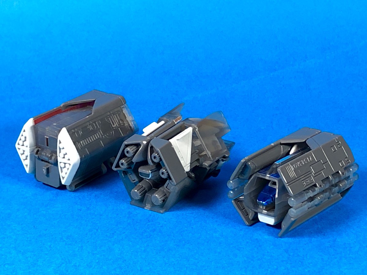 ま בטוויטר ウルトラマンガイア 食玩ウルトラシグファイター こういう統一規格からそれぞれの変形プロセスを経て変化する玩具は好きですね 殺伐としたtlに突如現れる玩具画像