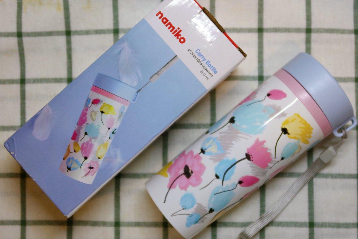 JeerasBlog's tweet image. #ของดีบอกต่อ กระบอกน้ำพกพา #Namiko #Topvalue ดีไซน์สวย ด้านในเป็นเซรามิก ได้ทั้งร้อนและเย็น (-20 ถึง 100 องศาฯ) เบากระทัดรัด ใส่กระเป๋าได้สบายๆ มี 2 สี (ฟ้า-ชมพู) 

สนใจ &amp;gt;&amp;gt; bit.ly/31nJnnJ
lg: @topvalue_th #กระบอกน้ำ #ขวดน้ำ #ขวดน้ำพกพา #กระบอกน้ำเก็บอุณหภมิ