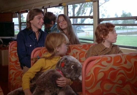 Jess22bsb's tweet photo. #TodaysPartridgeFamilyPicOfTheDay
All board! ladies come on the bus for a groovy good time, let's take a trip back to a simpliar time and relive those cool Partridge Family moments.. David is driving! 💞💞😍 🚌 #DavidCassidy #PartridgeFamily #septembertribute #50yrs https://t.co/SnENhDZSp9