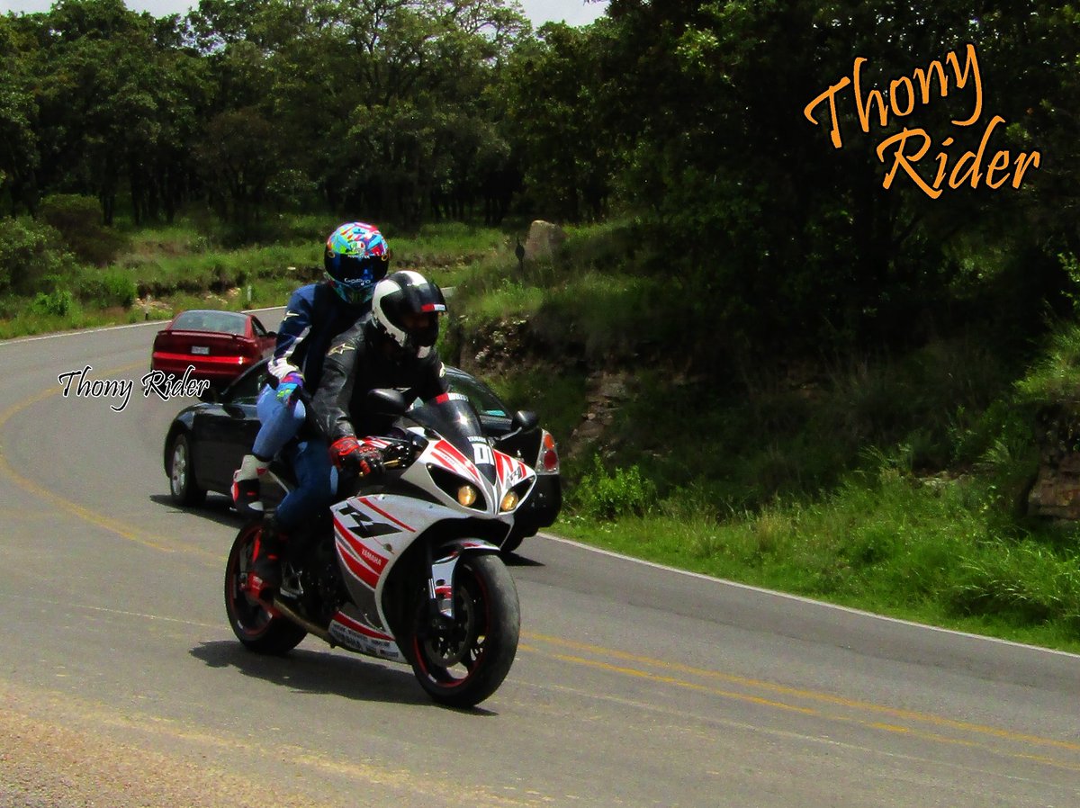 bajajleon's tweet photo. Buen Dia!¡¡  R1 + Piloto + Copiloto = Diversión

Pasenla Bien¡¡¡ Saludos ✌  #ThonyRider 

#FotographyRider 📷

#Fotography #YoSoyRider #RiderArmour #YoRiderArmour🧡 #RideorDie #canonphotography  #canon  #canon_photos #canon_photo  #CanonLife #CanonShot #canonphotographers https://t.co/NULmumgZAB