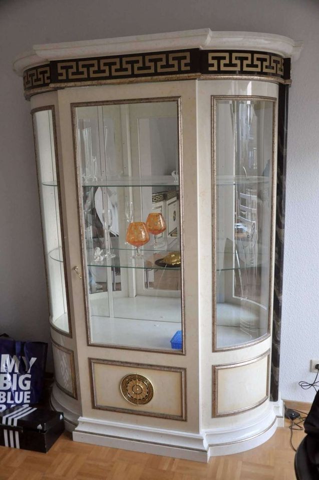 KuSeRaBerlin's tweet photo. #forsale #zuverkaufen #kaufen #buy at/bei #KuSeRa #vintageshop #design #funiture #Möbel
Designer #SHOWCASE white glossy high gloss - gold - silver – marbled / Armobil #Rosetto Design #Vitrine white high gloss - Interested? then click here 👉👉👉 https://t.co/q5Jw4pEcUy 👈👈👈 https://t.co/y0MaifvjVG