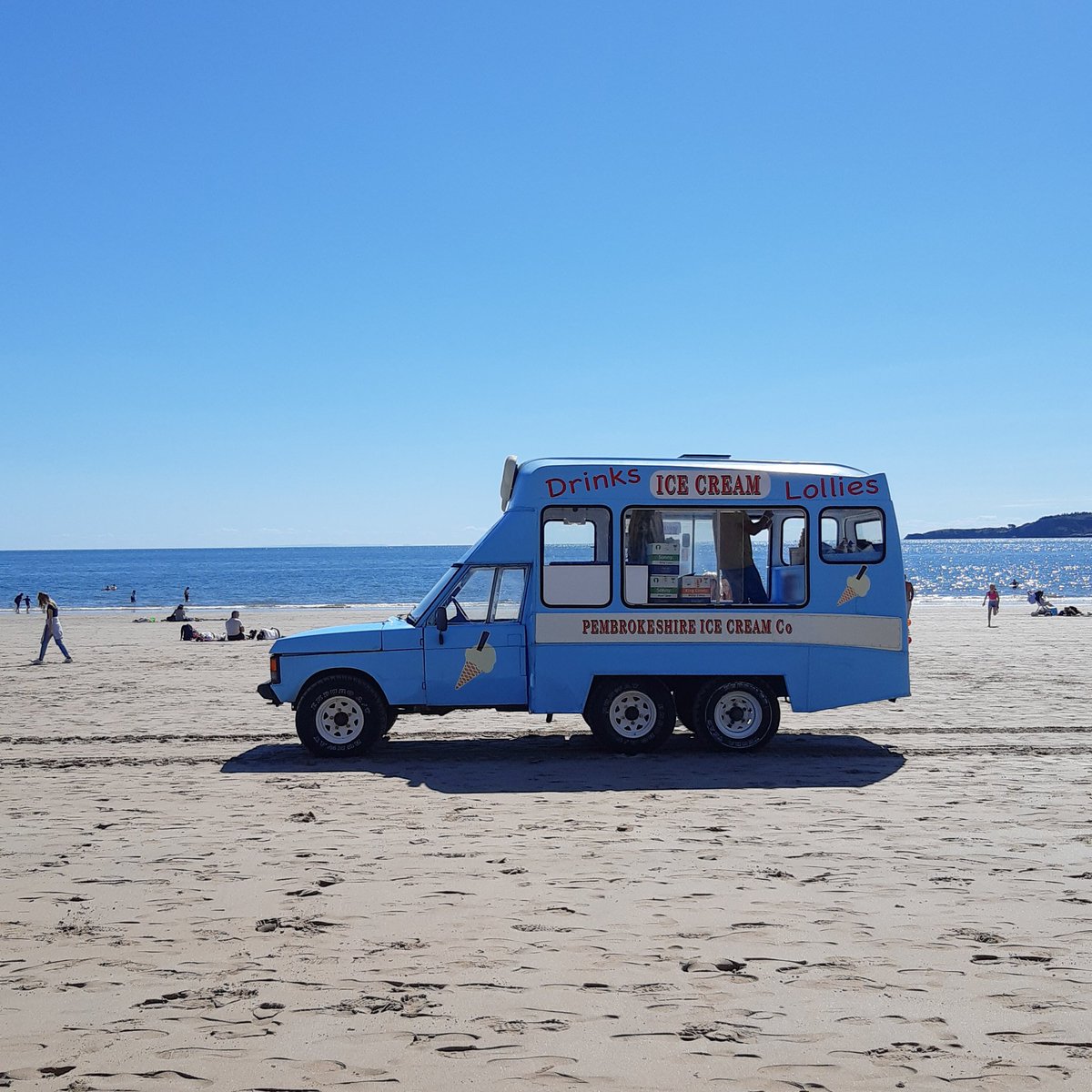 Nick_Lette's tweet photo. No-sat-nav roadtrip part 3: Cardigan to Tenby to Pendine to The Gower to Rhossili bay to The Mumbles to Swansea. https://t.co/VewkV9ed7D