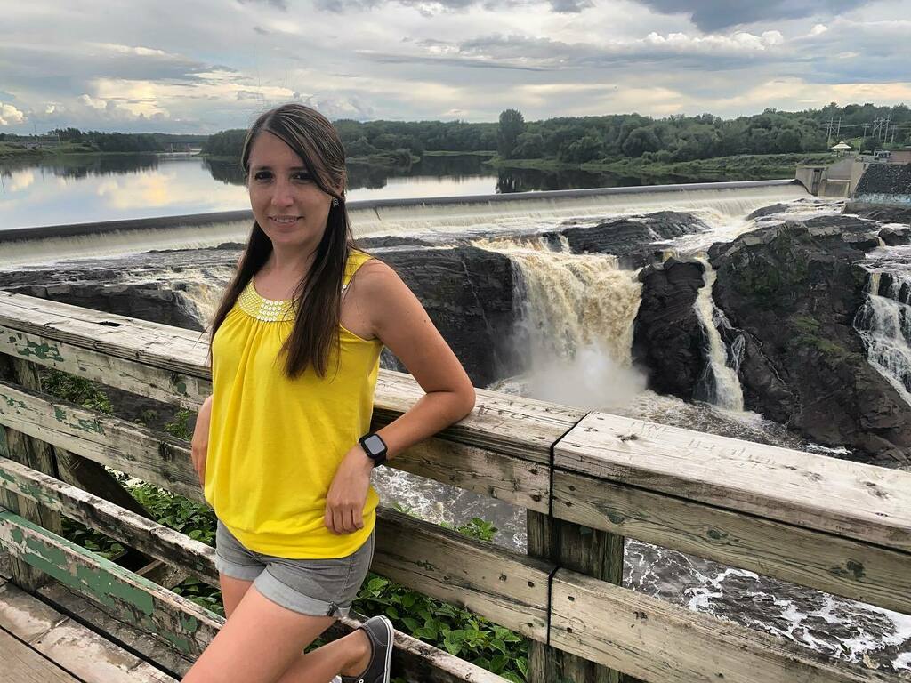 yotxplicocanada's tweet photo. Feliz sábado y hoy comienza nuestro fin de semana largo. El lunes se celebra el día del trabajo por lo tanto tenemos un fin largo!!😁 Ustedes que planeam para éste fin? #
#ytxca #yotexplicocanada #quebec #mexicangirl🇲🇽 #mexicanincanada #latingirl #fe… https://t.co/2MPbegcLLy https://t.co/BnTyqJTcp8