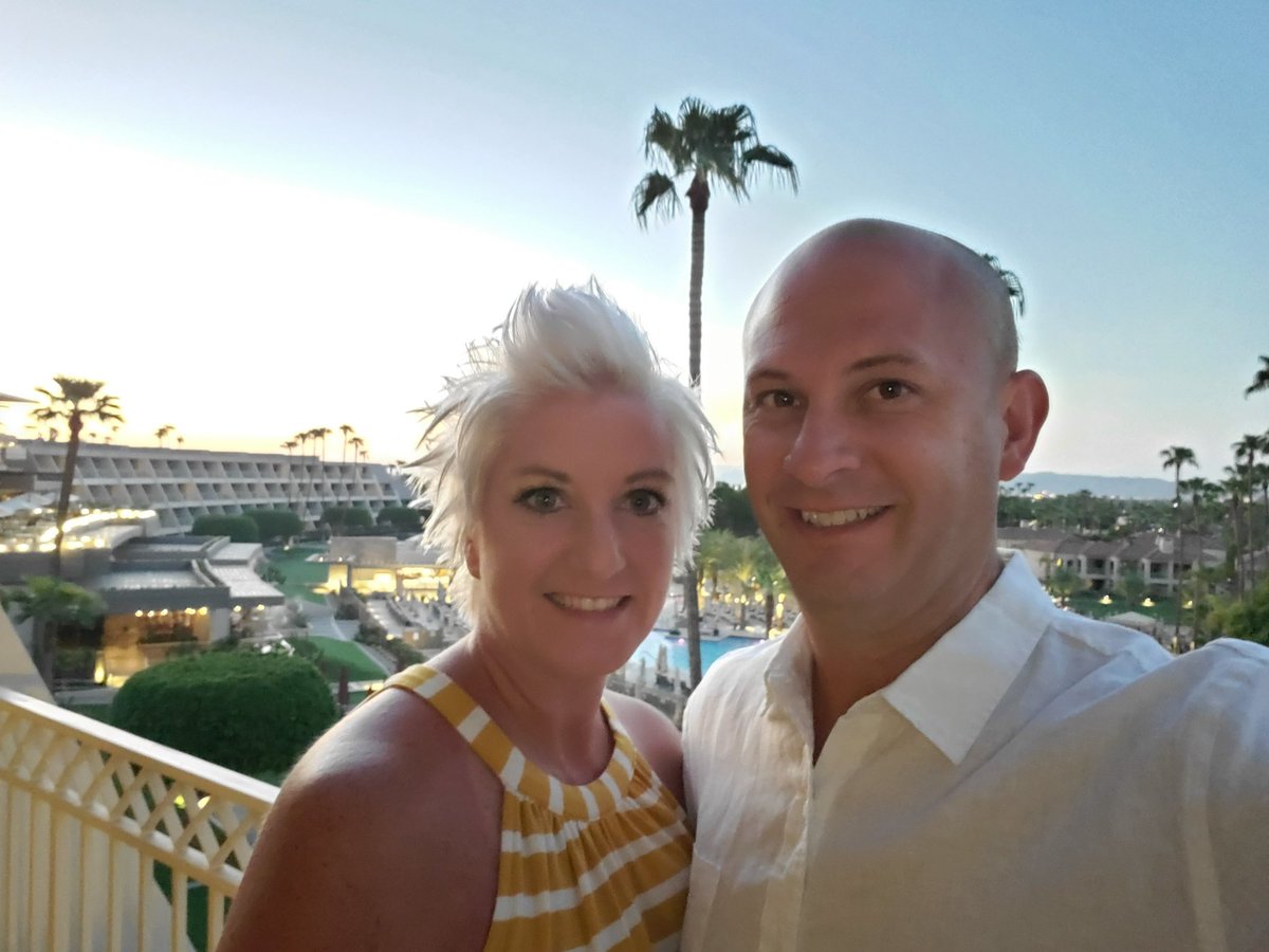 mspicer1's tweet photo. Had a phenomenal 10th anniversary with my amazing wife yesterday! https://t.co/9UsLDowZKt