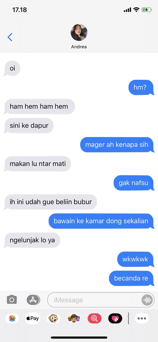 Si kesayangan balik kosan sambil bawain bubur, siapa yang gak kegirangan?