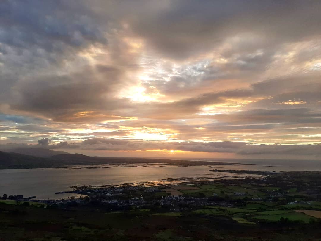 Sunrise hike on the Cooley Mountains 🥰
<a href="/VisitCford/">VisitCarlingford</a> <a href="/CarlingfordIRE/">Carlingford Lough</a> <a href="/GoToIrelandCA/">Tourism Ireland</a> <a href="/Failte_Ireland/">Fáilte Ireland</a> 
<a href="/ancienteastIRL/">Ireland's Ancient East</a> 
#guidedhikes #localguide #hillwalking