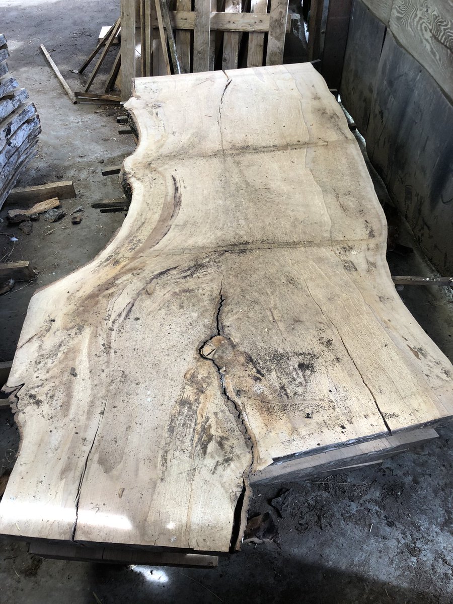 TEALEANDSONS's tweet photo. English spalted beech would make perfect dinning tables. #liveedge #uktimber https://t.co/0aiT0YNyLy