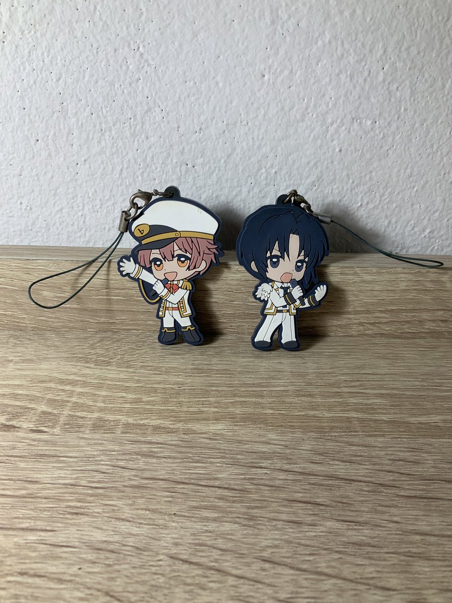 ozircon07's tweet photo. แสตรปยาง 25
1/2
#ตลาดนัดไอนานะ #ตลาดนัดอนิเมะ #IDOLiSH7 https://t.co/I1YnQWisSj