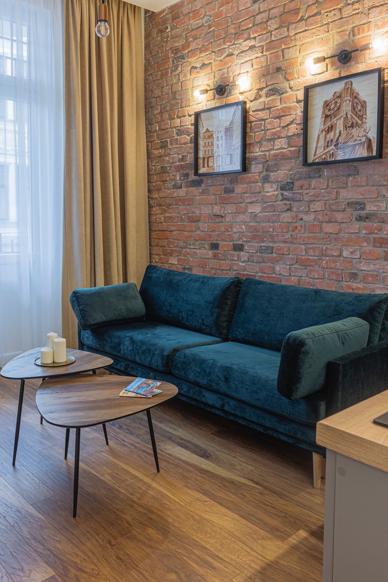 FOBulousSinner's tweet photo. Okej musze sie pochwalić
to moje obrazy
ktore wisza teraz w nowiutkich apartamentach na wynajem
płacze tak troche https://t.co/g53RgKtUnG