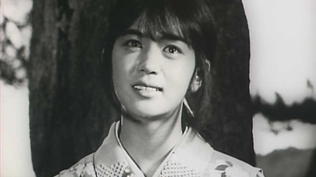 薔薇がなくちゃ生きていけない 野ゆき山ゆき海べゆき 感想 近作の戦争三部作へ繋がる反戦映画 棒読み全開の学芸会的な演出に面食らうが 語り口に慣れるに従い 寓話的世界に引き込まれる 初主演 鷲尾いさ子の儚げな魅力 佐藤浩市 三浦友和ら 名優たちの怪