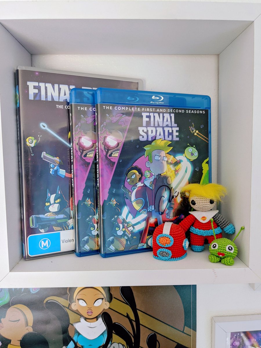 Bunny_Boi_Deku's tweet photo. It's arrived ahhhhhhh and I'm so fricken happy thank you so much @OlanRogers it is now safe in its new home!
Still gob smacked that I won something, I never win anything 😱😱😱😱💙💙💙 
I seriously can't thank you enough your such a sweetheart to all us fans 🥰
#finalspacebluray https://t.co/erIUgDb8h5