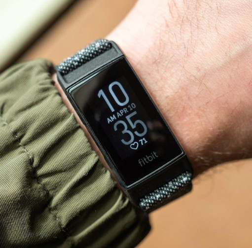 ERecensioni's tweet photo. RECENSIONE FITBIT CHARGE 4 
https://t.co/E5ebCCRimt https://t.co/jAkVgzXkvp