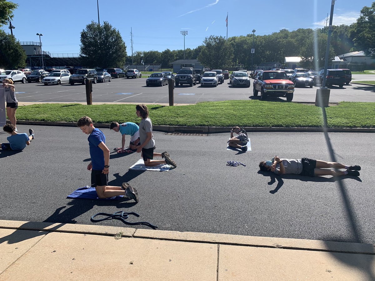 CCHSFalcons's tweet image. CCXC working on their strength and mobility on this beautiful morning! #CCStrong