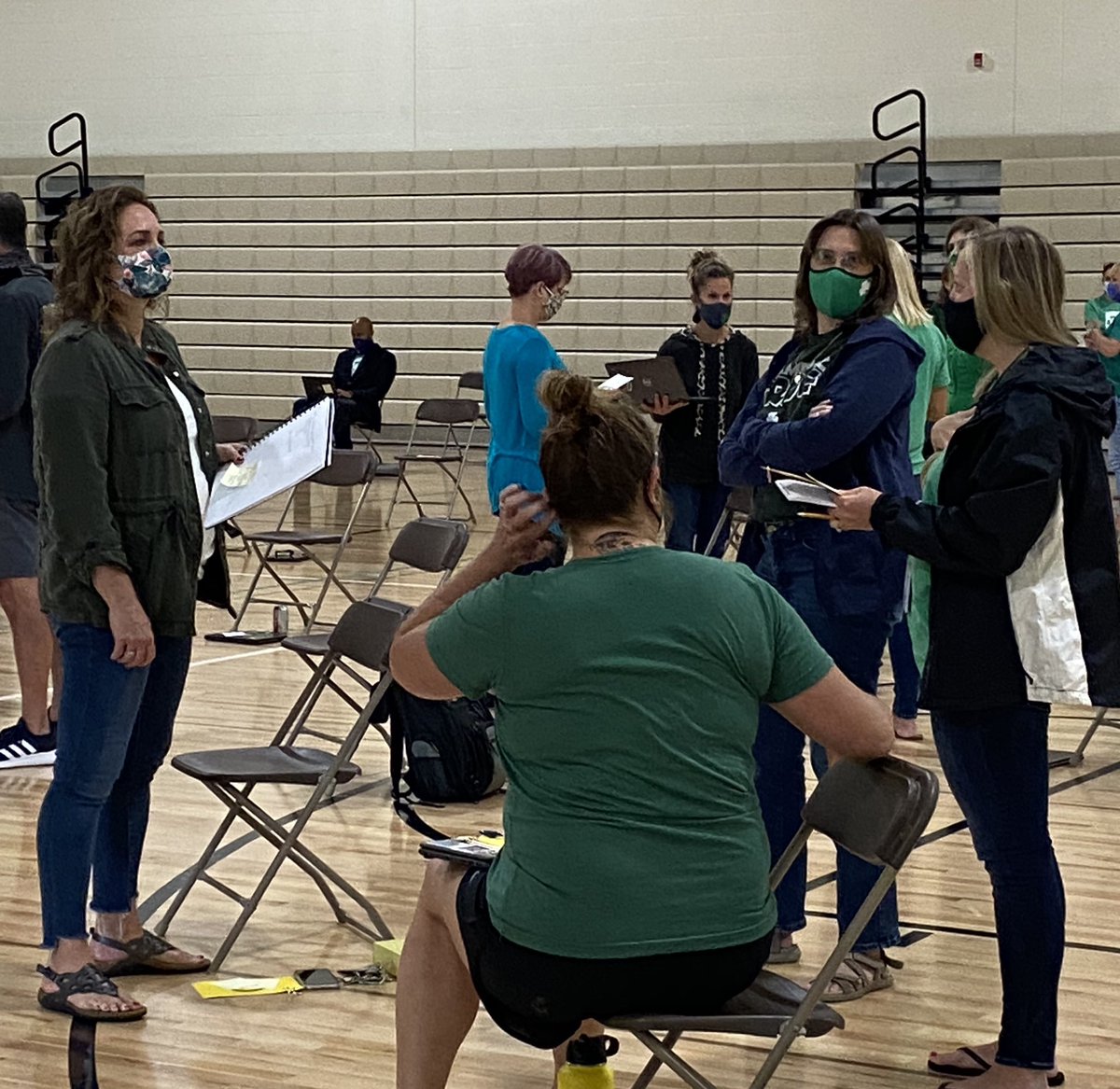 BrookeCWatkins1's tweet photo. Friday mornings are for focused learning with these teacher leaders. Love the commitment and student centered focus of @WMSshamrocks. If we.... then... #CollectiveEfficacy #SteppingUp #AVIDStrategies #HereIAm #ThisIsAVID #BuildingToolkits #AlwaysGrowing @wwsweb https://t.co/p3adzvgNjf
