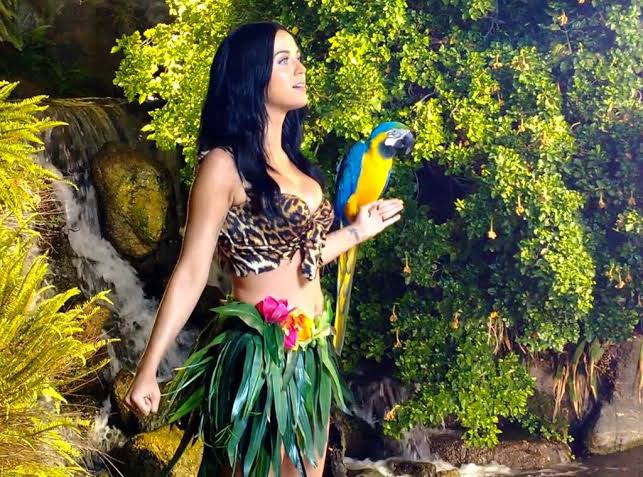 teamkpbrasil's tweet photo. Há 7 anos atrás, Katy Perry lançava o videoclipe de ''Roar'', o vídeo já ultrapassou 3 bilhões de views e se tornou o vídeo feminino mais visto da história do YouTube e da carreira de Katy. https://t.co/7PYvLj9b5D