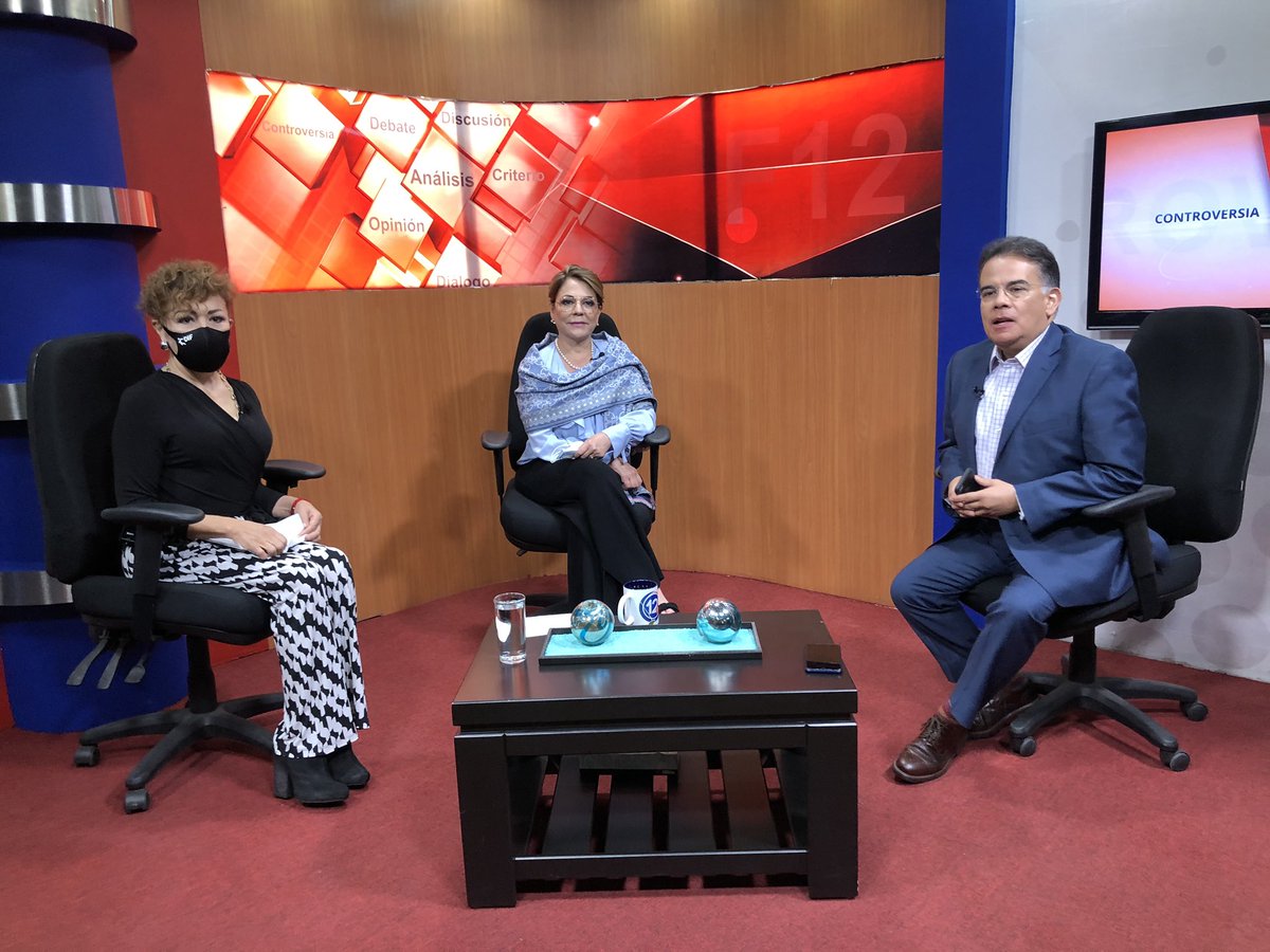 DIF_Durango's tweet photo. La Presidenta Elvira Barrantes y la Directora Rocío Manzano, en entrevista en @Canal12Dgo, hablando de las obras y programas que DIF Estatal ha realizado en estos 4 años de administración en beneficio de la ciudadanía. #ConAispuro #ElCambioSeVe https://t.co/GOWfAjBRhS