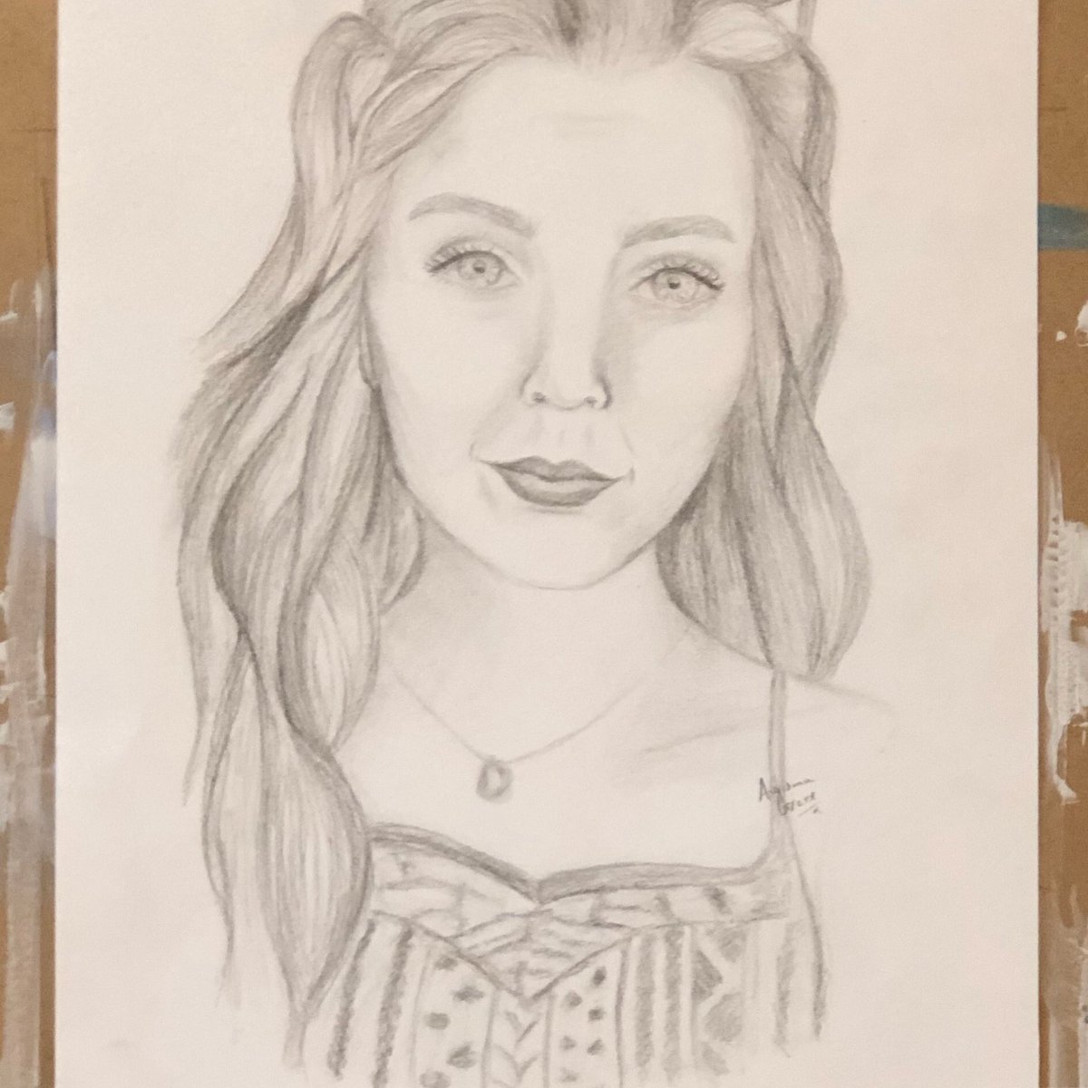 autumngraceart's tweet photo. Pencil Portrait ✏️ 
#autumngrace #artist #portrait #portraitartist #graphiteartist #graphiteportrait #portraitsketch https://t.co/LF61zr5a2q