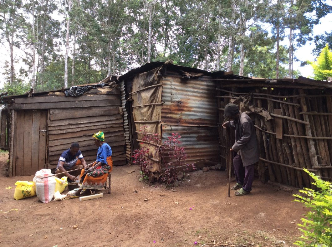 Food Aid to family in need. #elyonfriends #elyontours #foodsupport