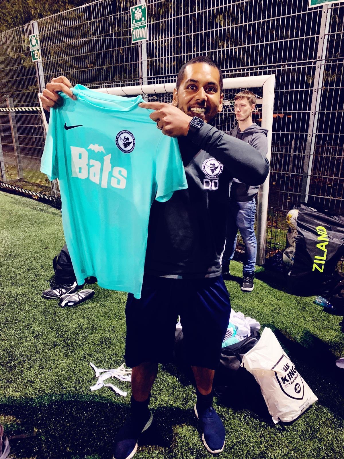 Bats Cabs (BatsMiniCabs) / Twitter