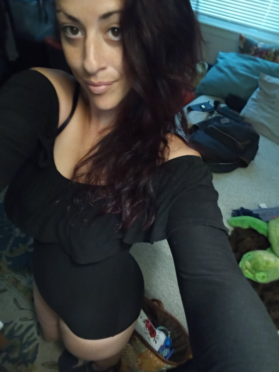 VenezVictoria's tweet photo. #sexy #beautiful #onlyfansbabe #LGBT #cashapp #fetish #FolloMe #explorepage #cute #girls #LikeABoss. #selfie #fitness #fantasy #adventure #GypsyGirl #CashAppFriday #MILF #Quarantine #bareass #SugarBabyTwitter #SugarBabies. #SugarDaddyswanted https://t.co/9QZLFKeNQE