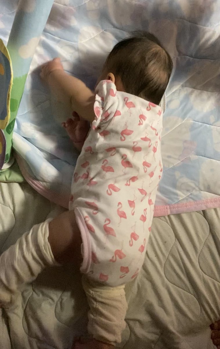 パンまる على تويتر 次女が生後2ヶ月なのに寝返りした 早い 産まれた時から歯が生えてるし 色々と早い D パンまる على تويتر 次女が生後2ヶ月なのに寝返りした 早い 産まれた時から歯が生えてるし 色々と早い D