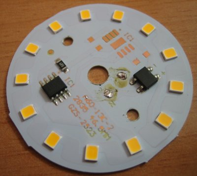 blogbombillas's tweet photo. #Bombillas #led #Leadersson de #todoesLED
Muy baratas, regulables, pero de pésima calidad, alumbran muy poco, datos incorrectos, hacen intermitencias o flickering y montan una electrónica de risa directa a 230V sin condensadores.
Review:
https://t.co/4DI3BhOCUZ
Huir de ellas https://t.co/yD0zbDRi0L