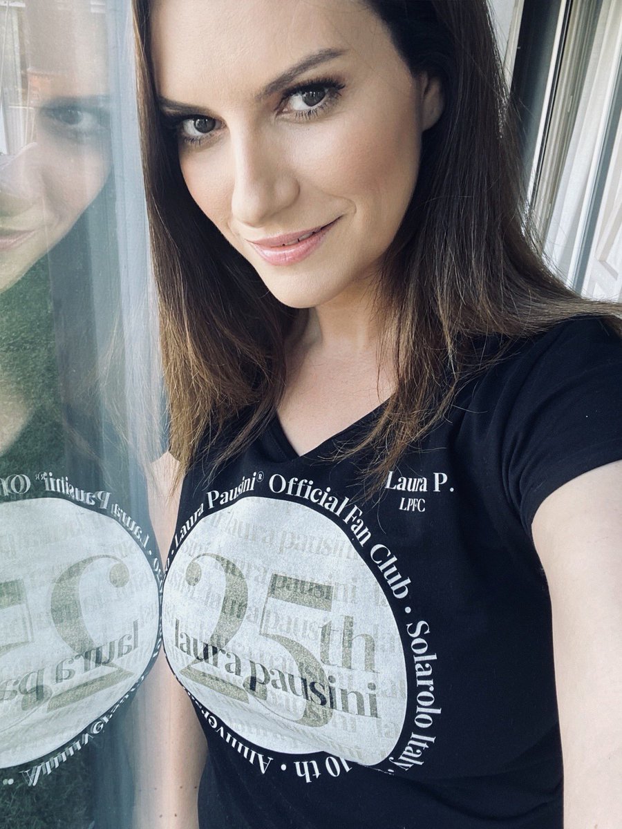 LauraPausini's tweet photo. Oggi ci sarebbe stato il nostro raduno #PausiniBeMe, per questo alle 17 sarò in diretta su Instagram per stare cmq un po’  insieme!

Como sabéis, hoy no hay la fiesta #PausiniBeMe, pero a las 5 PM (Ita) estaré en directo en Instagram ¡para que pasemos 1 hora juntos! https://t.co/YC7kGH88xN