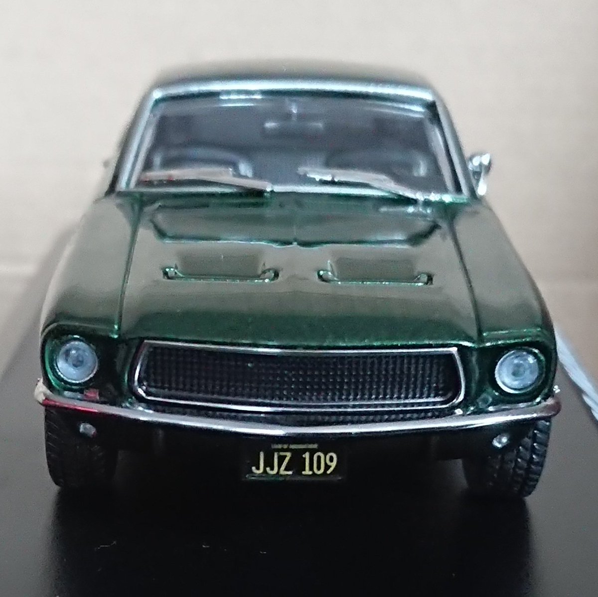marcus_t_ward's tweet photo. Latest purchase. Bit late for a #FordFriday but still in plenty of time for a #StangSaturday 😁😂

#diecast #ford #Mustang #Bullitt

😍😍😍😍 https://t.co/5IXfjIflBG
